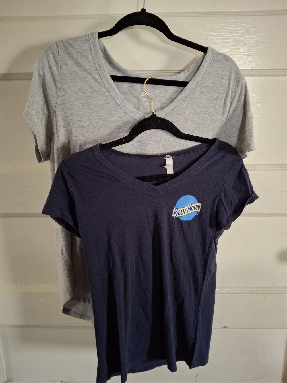 2 Shirt Bundle Blue Moon Navy Tee + Gray Scoop Neck XL CD134